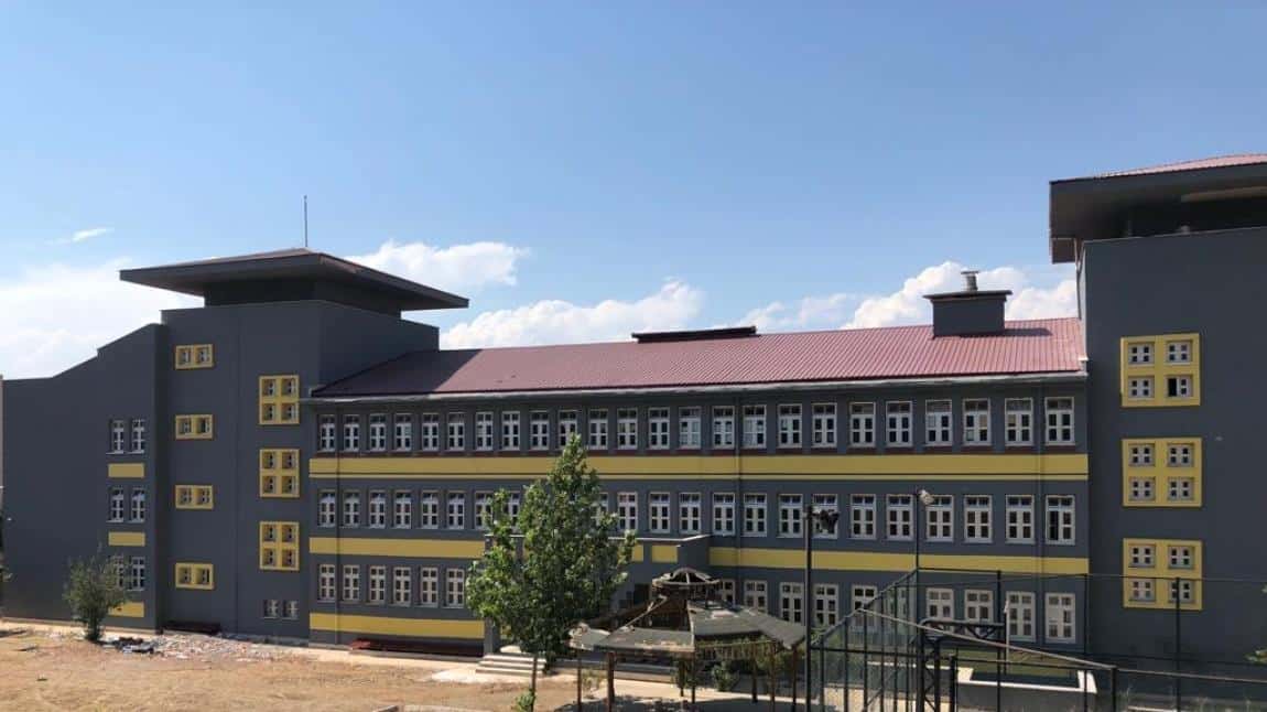 Karacaoğlan Ortaokulu Fotoğrafı
